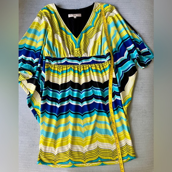 Trina Turk Dress Swim Cover Up Bat Wing Sleeve Graphic Print Size 4 - Picture 2 of 6